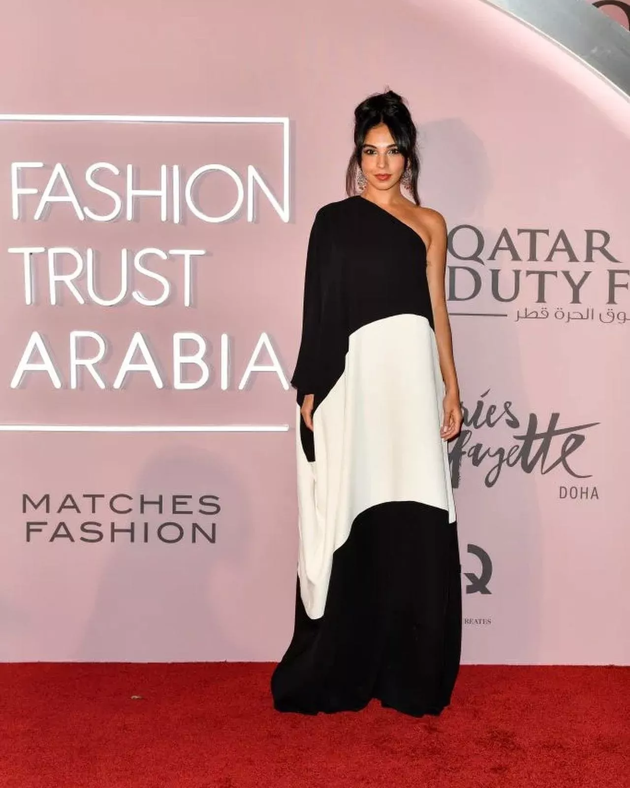 أبرز الإطلالات في حفل Fashion Trust Arabia 2022: بيلا حديد خطفت الأنظار وياسمين صبري خيّبت الظنون!