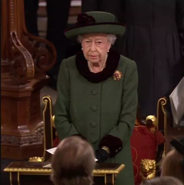 صور وفيديوهات من حفل تأبين الأمير فيليب... الملكة إليزابيث تتأثّر وتبكي