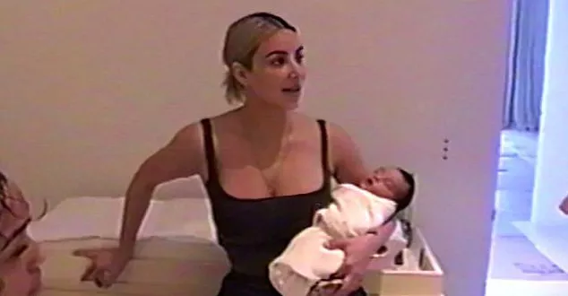 Kylie Jenner تستقبل مولودتها الأولى بعد الابتعاد عن الأضواء طيلة فترة الحمل