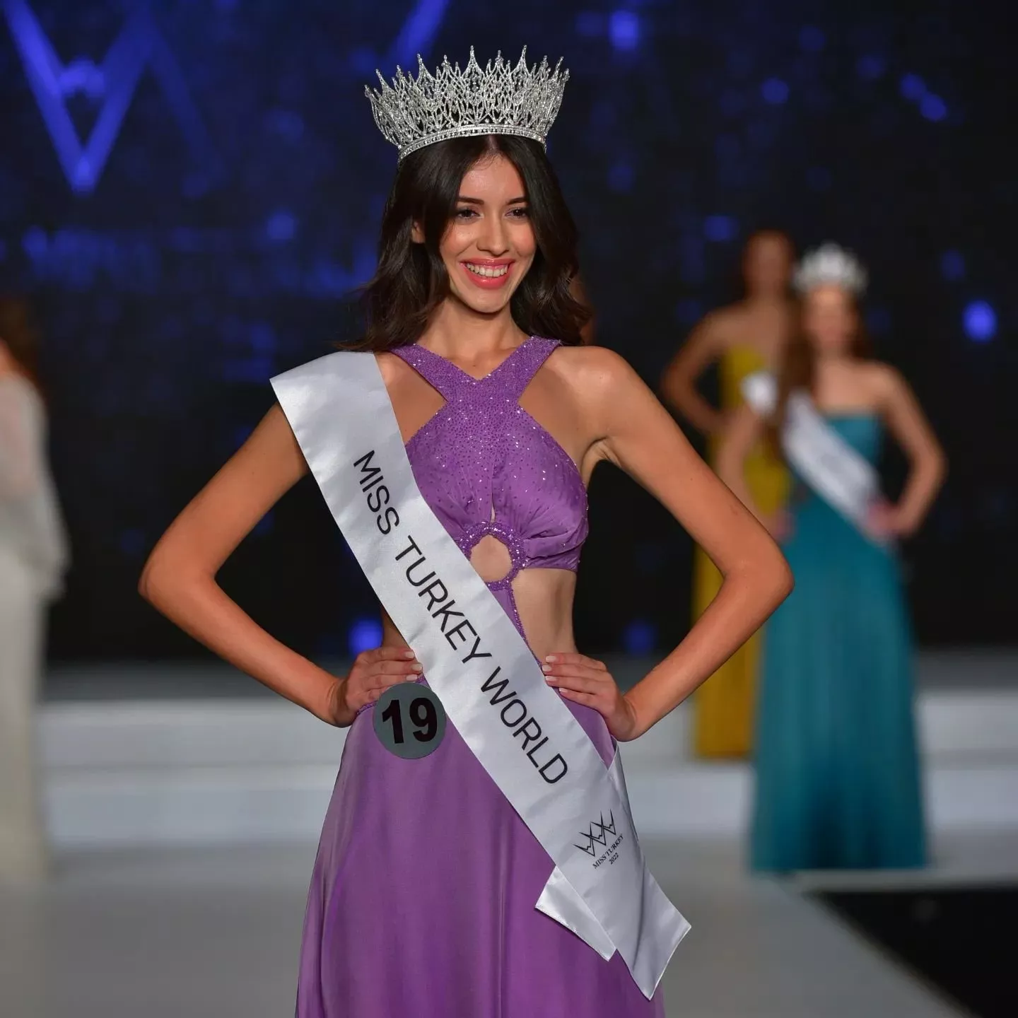 نورسينا ساي ملكة جمال تركيا لعام 2022... وهذا ما نعرفه عنها