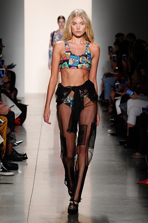 عرض أزياء Jeremy Scott لربيع 2018، خلال أسبوع الموضة في لندن