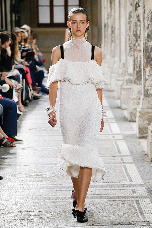 عرض أزياء Proenza Schouler لربيع 2018، خلال أسبوع الموضة في نيويورك