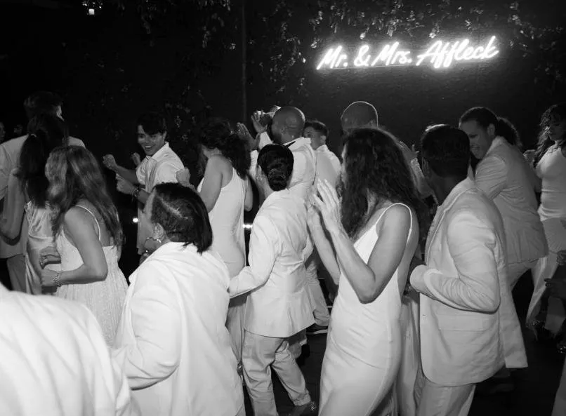 جينيفر لوبيز تنشر صور جديدة من حفل زفافها من بن أفليك