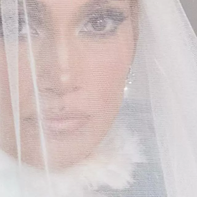 جينيفر لوبيز تنشر الصور الرسمية لزفافها في جورجيا وتفاجئ الجميع بـ3 لوكّات Stunning