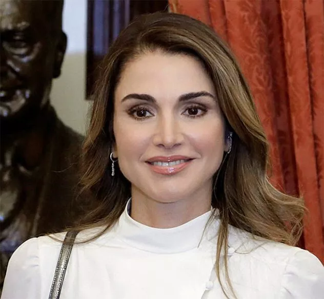 الملكة رانيا في الولايات المتحدة: إطلالات مليئة بالأناقة والأنوثة