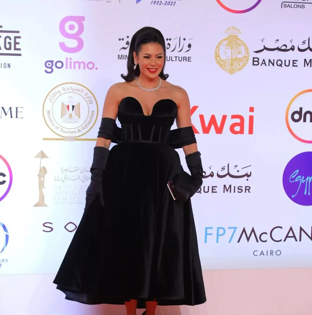 صور إطلالات النجمات خلال حفل ختام مهرجان القاهرة السينمائي 2022