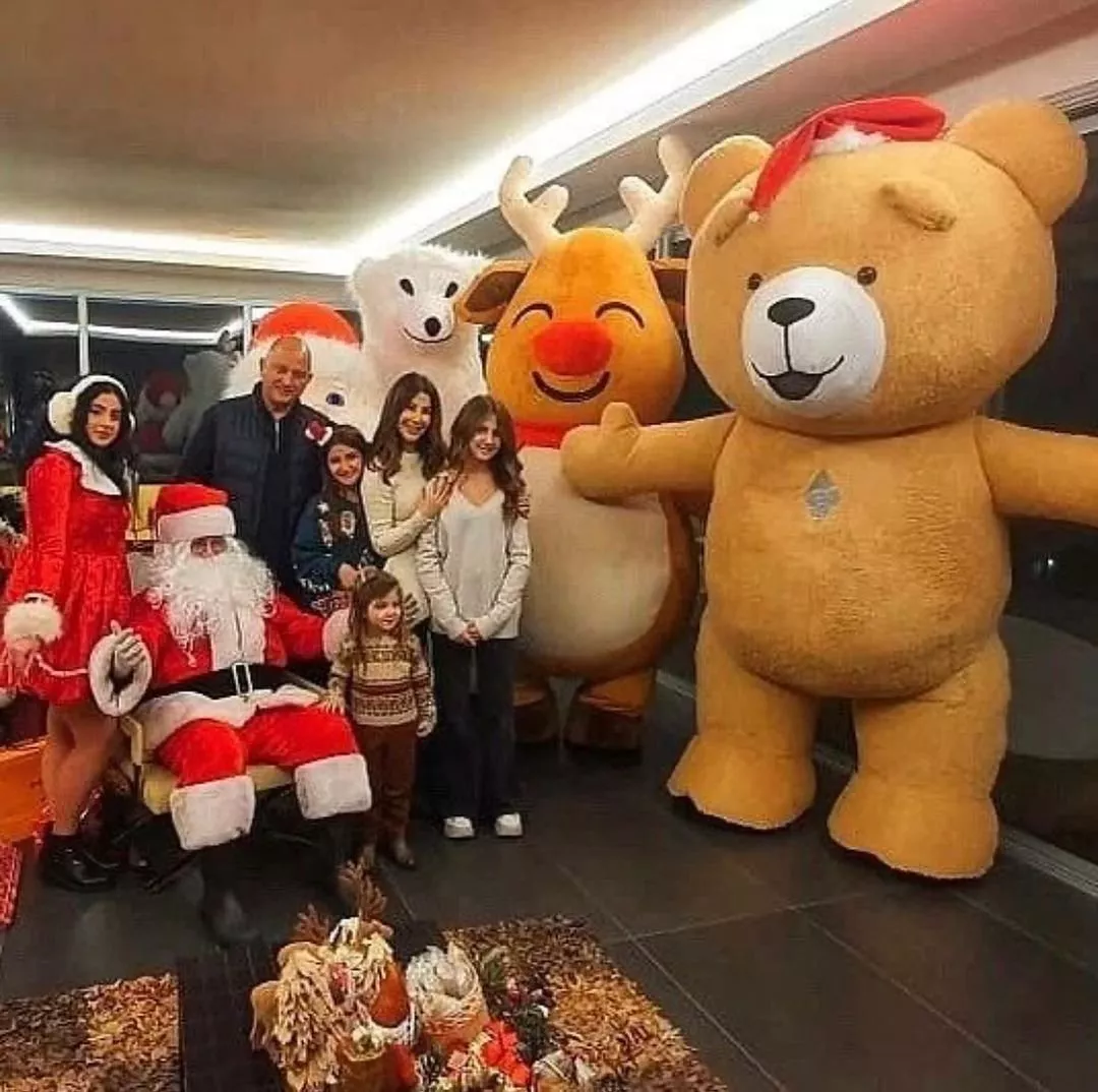 نانسي عجرم مع عائلتها في عيد الكريسماس 2021