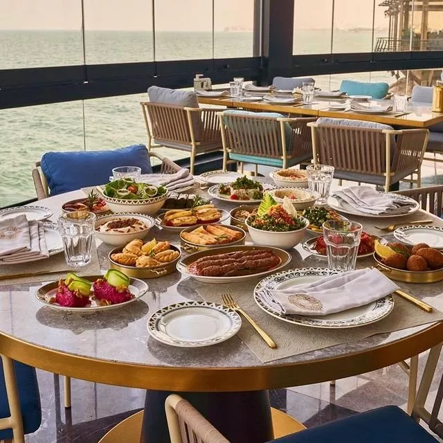 أفضل 10 مطاعم لبنانية في جدة تؤمّن لكِ تجربة تذوّق فريدة
