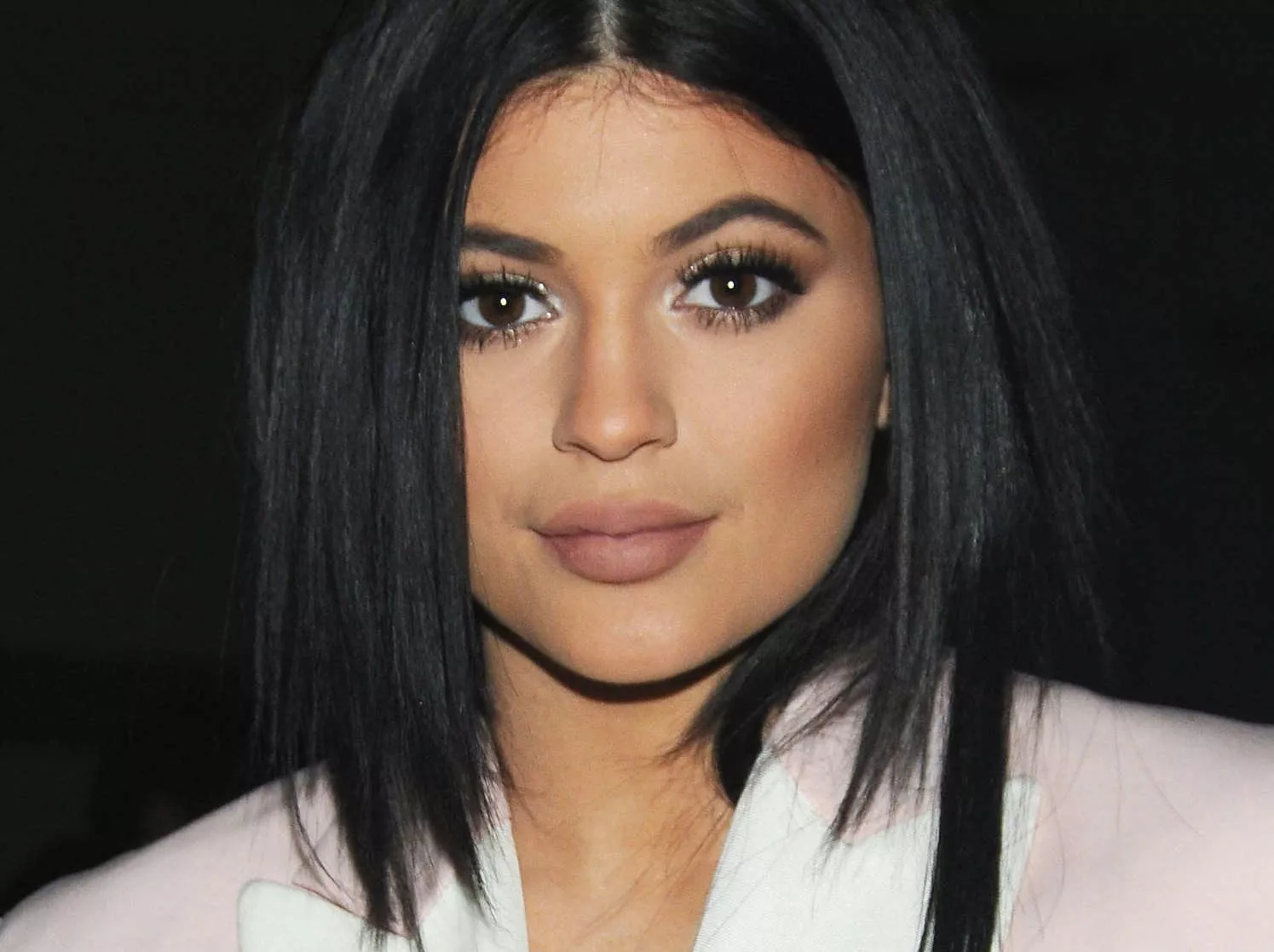 Kylie Jenner تقدّم السبب الحقيقيّ وراء تغيّر شكلها