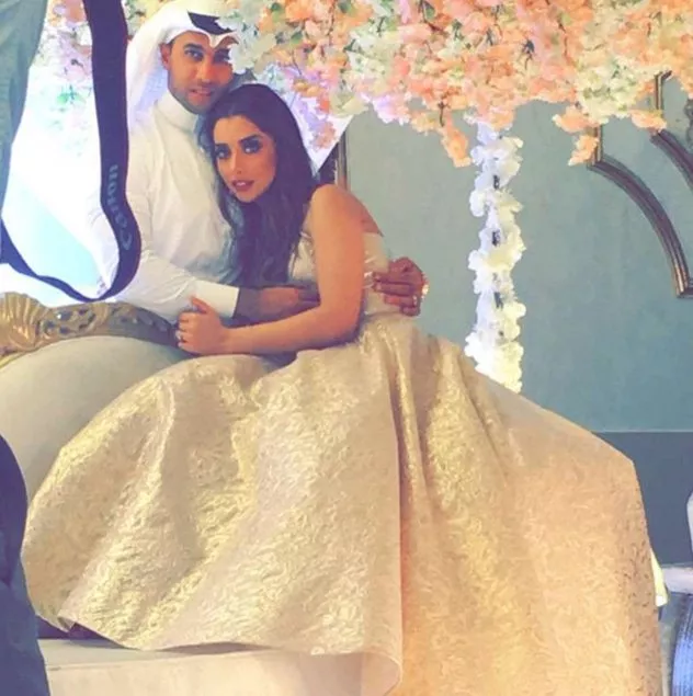 شكل فستان بلقيس فتحي في حفل زفافها