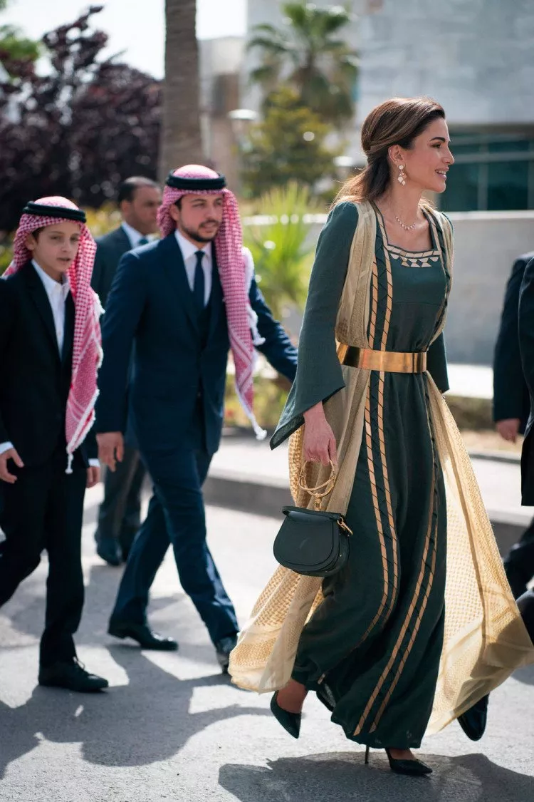صور خطوبة الأمير الحسين بن عبدالله الثاني... الملكة رانيا علّقت بكلمات معبّرة