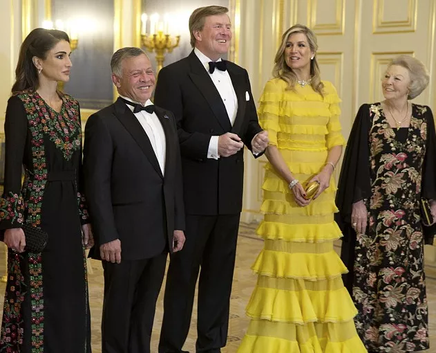 الملكة رانيا في هولندا: إطلالتان تعجز الكلمات عن وصف روعتهما!