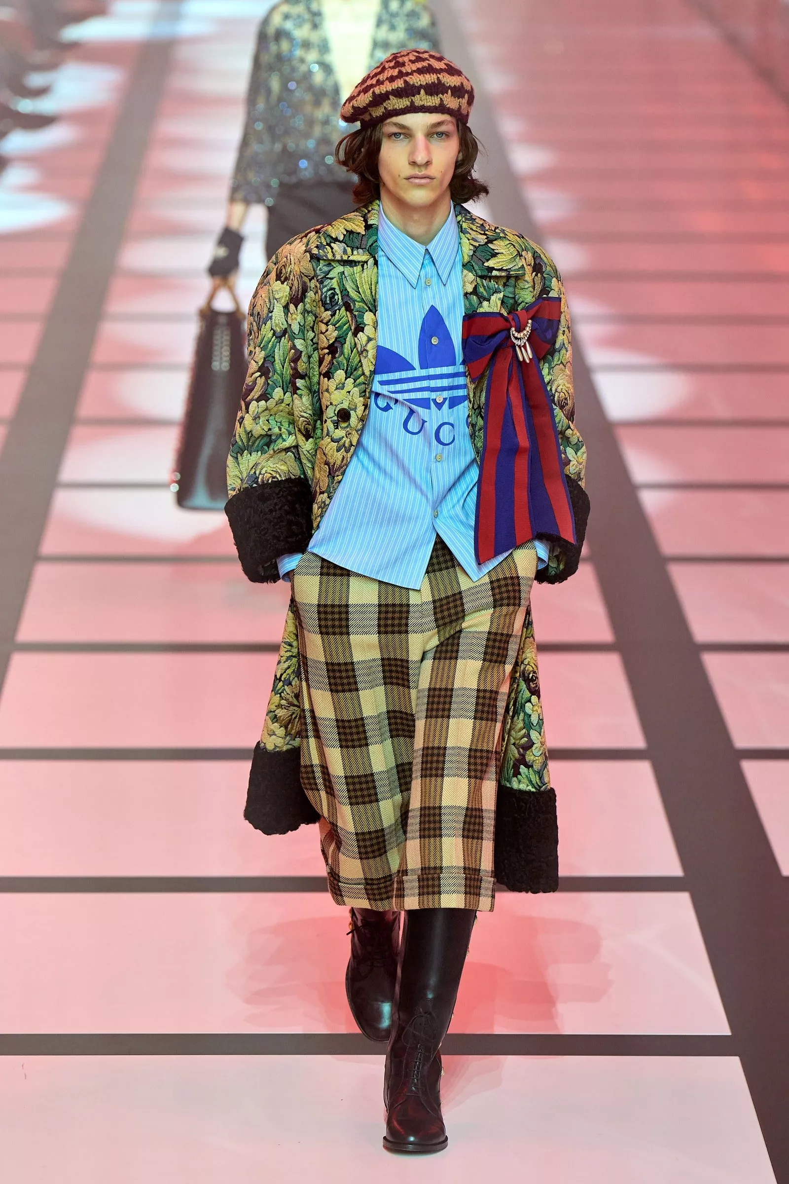 Gucci تتعاون مع Adidas في مجموعتها لخريف 2022 وتجمع ما بين رموز الدارين الأيقونية