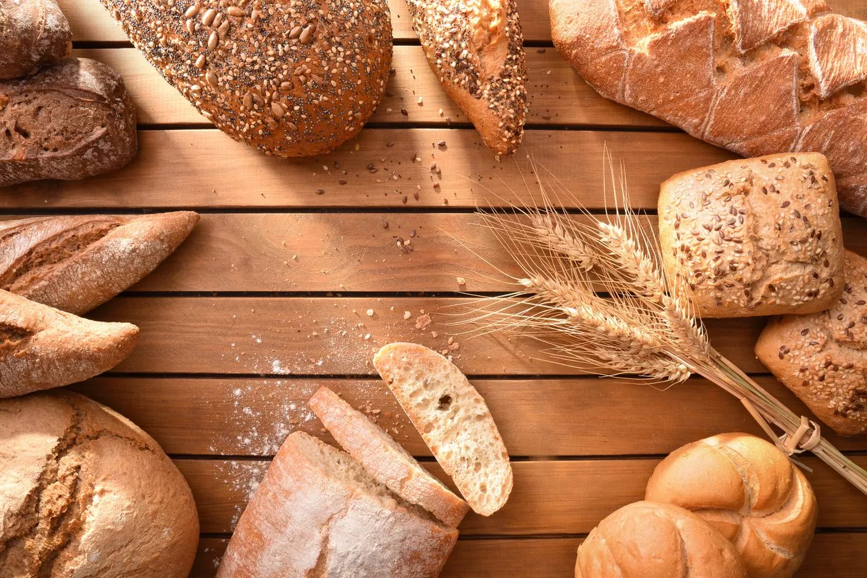 ما هي بدائل الخبز الأبيض الصحية؟ إليكِ 9 خيارات