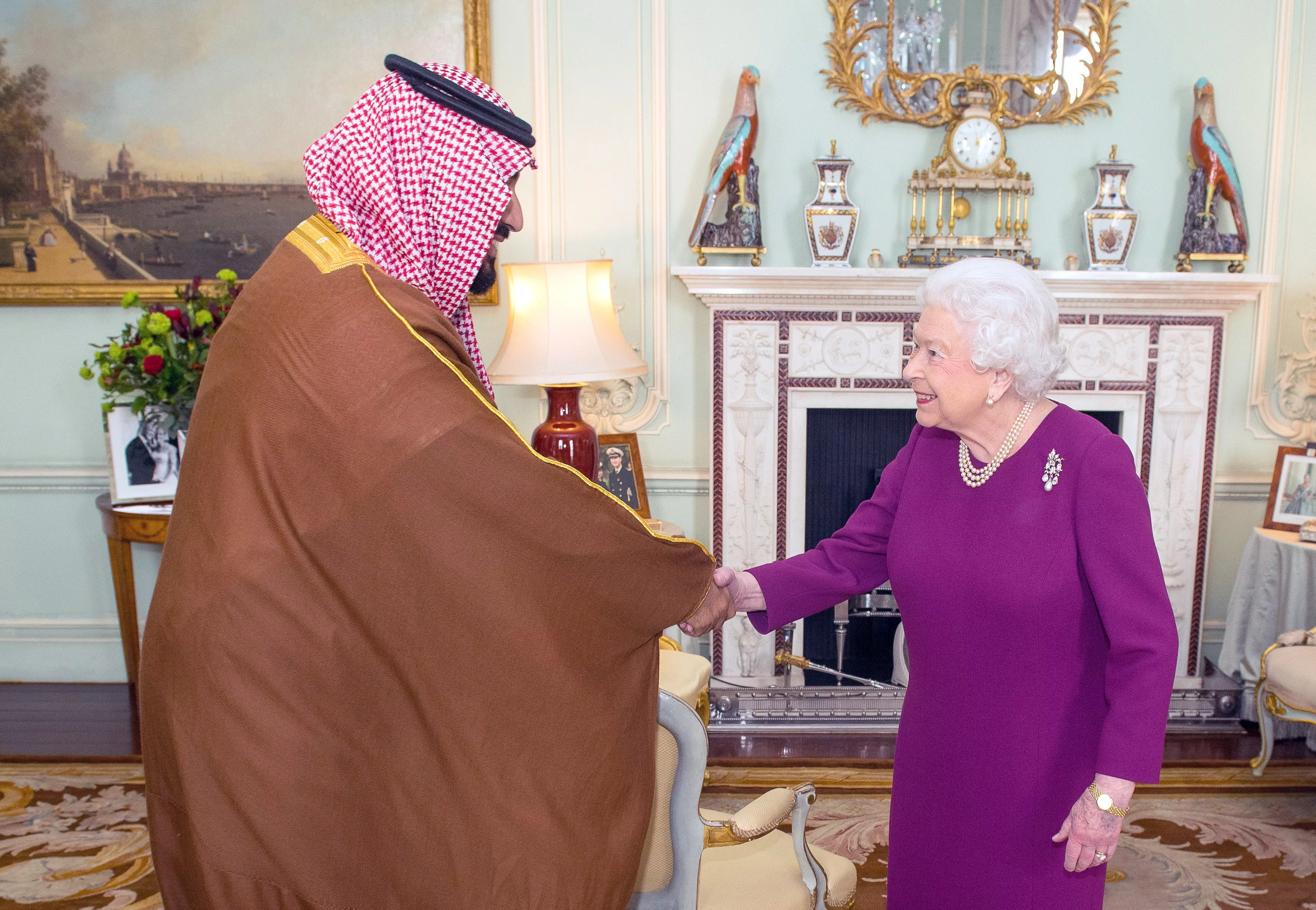 بين الملكة اليزابيث والسعودية... علاقة وطيدة وصداقة منذ يوم تتويجها حتى آخر يوم في حياتها