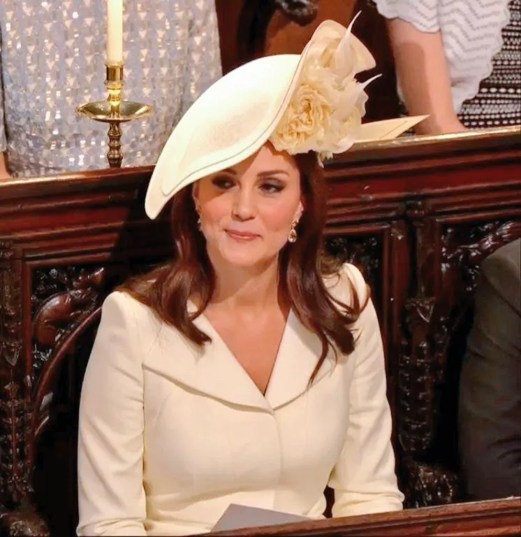 ما من تفصيل ميّز إطلالة Kate Middleton خلال حفل زفاف ميغان ماركل والأمير هاري