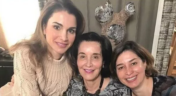 من هي دينا اخت الملكة رانيا؟ علاقة مميّزة بين الشقيقتين