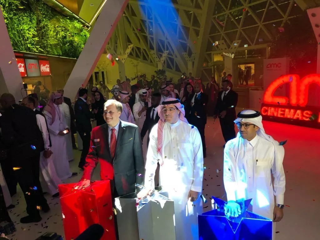 بالصور، إفتتاح سينما الرياض: أجواء إحتفالية طغت على تدشين أول دار سينما في السعودية