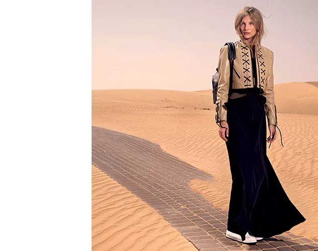 بالصور، أجمل تصاميم مجموعة Louis Vuitton كروز 2016 في صحراء دبي