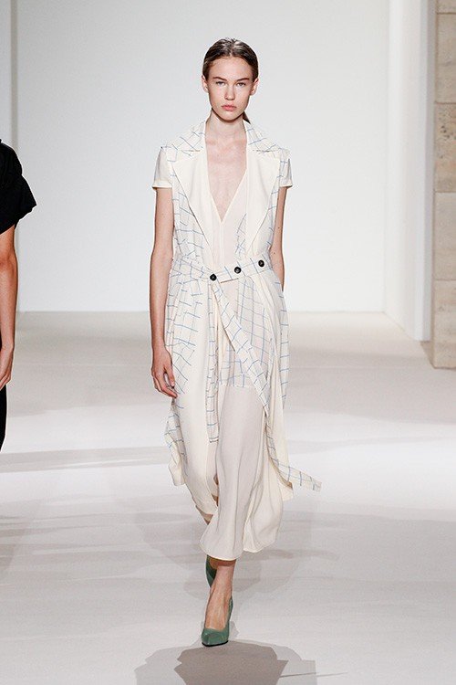 عرض أزياء Victoria Beckham لربيع 2018، خلال أسبوع الموضة في نيويورك