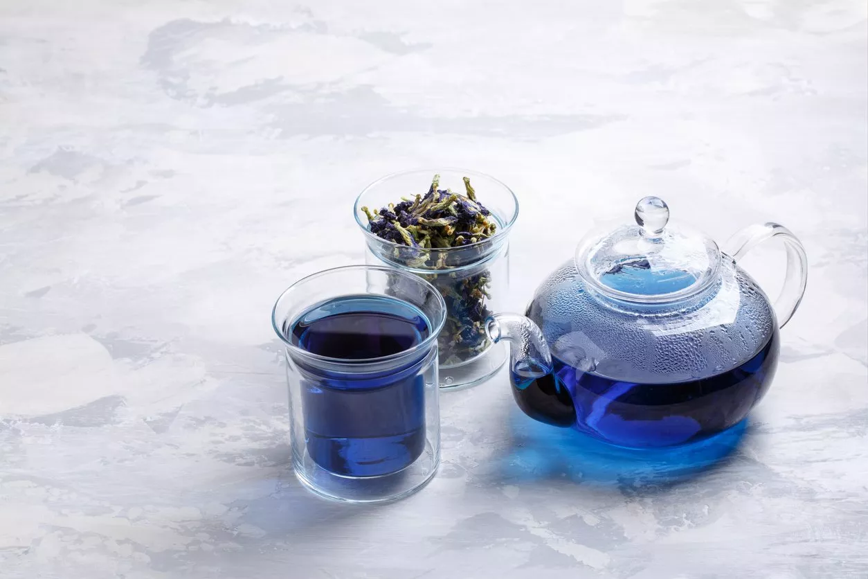 الشاي الأزرق له العديد من الفوائد على صحة النساء، تعرّفي عليها