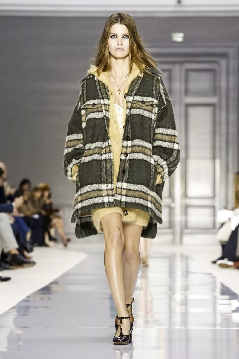 عرض Chloé لخريف 2017 خلال أسبوع الموضة الباريسيّ: السايكديليّة الإيجابيّة
