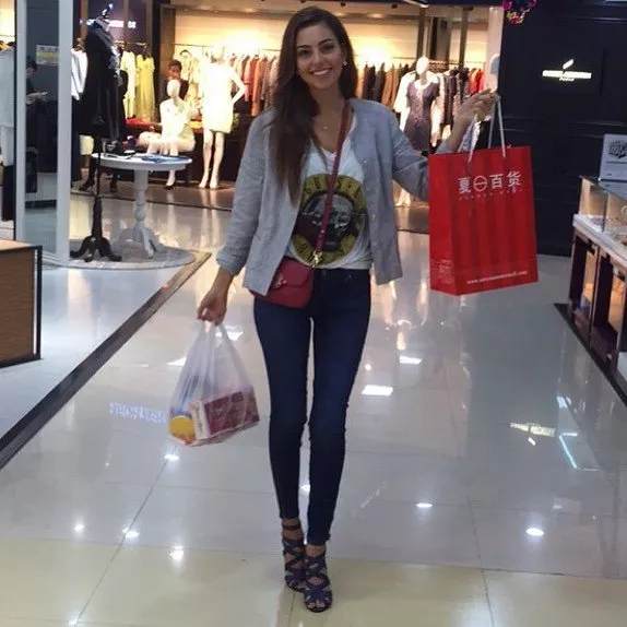 هل تفوز ملكة جمال لبنان فاليري أبو شقرا بلقب ملكة جمال العالم؟