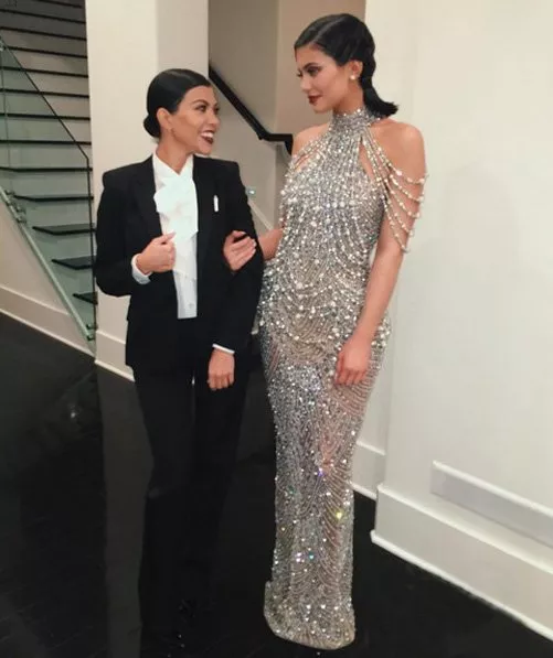 إطلالات ساحرة لنساء عائلة Kardashian/Jenner
خلال عيد ميلاد Kris Jenner