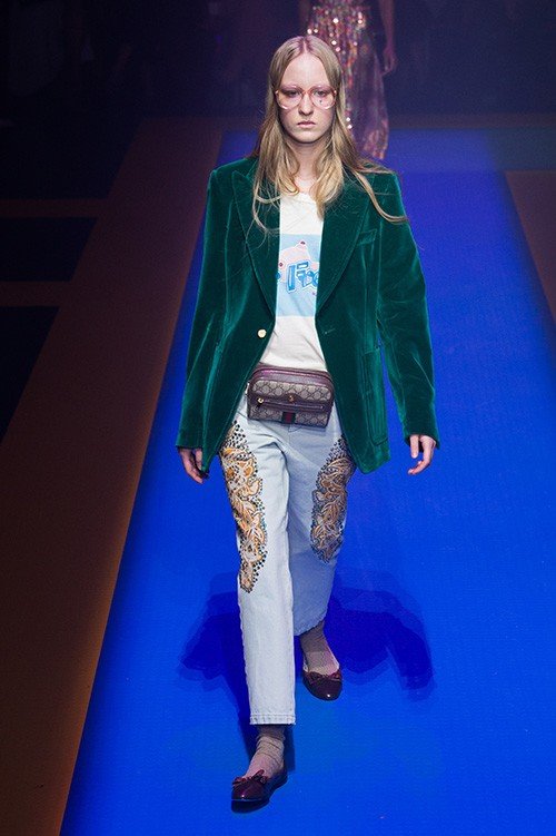 عرض أزياء Gucci لربيع 2018، خلال أسبوع الموضة في ميلانو