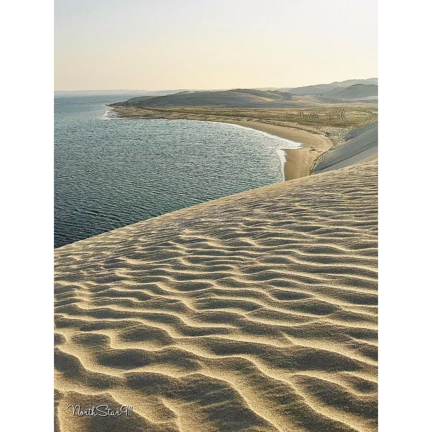 6 شواطئ في قطر اقصديها للسباحة، مشاهدة غروب الشمس أو مجرّد المشي...