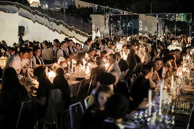 Burberry، mytheresa.com وThe Dinner Club No.57 تنظّم حفل عشاء في دبي