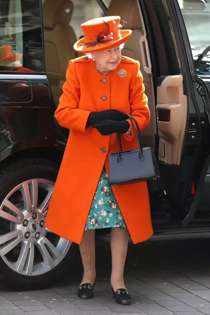 ملابس الملكة اليزابيث