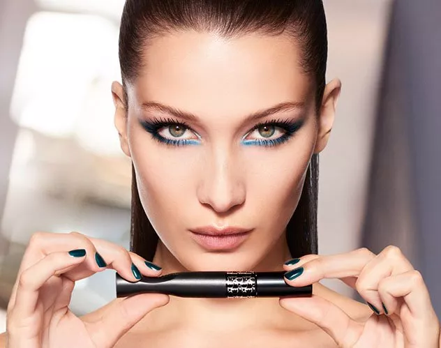العارضة Bella Hadid الوجه الإعلاني لمكياج Dior