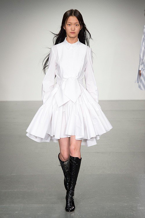 عرض أزياء Antonio Berardi لربيع 2018، خلال أسبوع الموضة في لندن