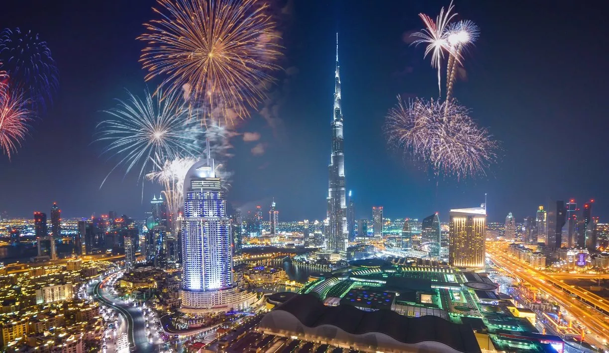 ما هي اماكن ومواعيد الألعاب النارية في الامارات خلال عيد الفطر 2022؟