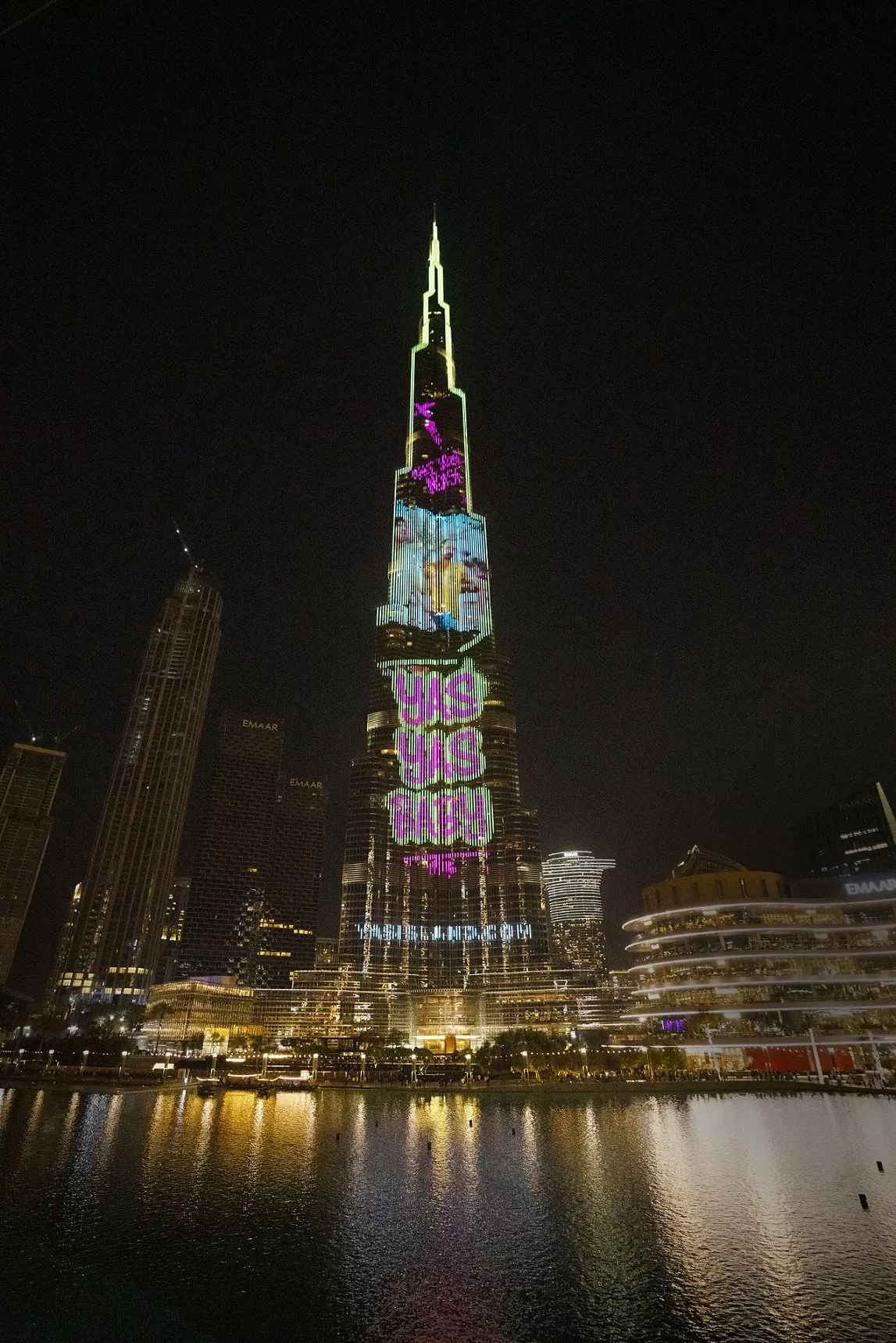 جزيرة ياس تُطلق أكبر عرض كاريوكي في العالم على برج خليفة بأغنية مميزة