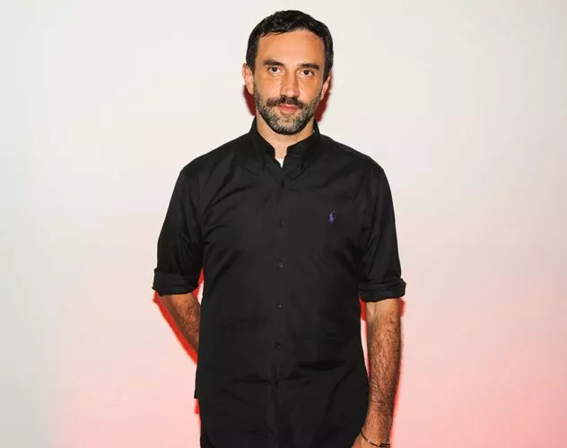 المصمّم Riccardo Tisci يغادر دار Givenchy بعد رحلةٍ دامت 12عام
