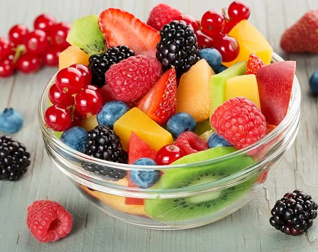 هل عليكِ التوقّف عن تناول الفاكهة عند اتّباع الرجيم لضمان خسارة الوزن؟