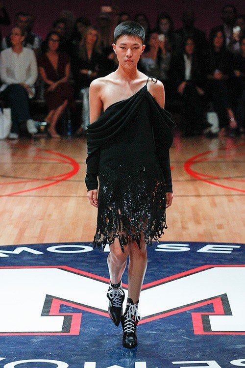 عرض أزياء Monse لربيع 2018، خلال أسبوع الموضة في نيويورك