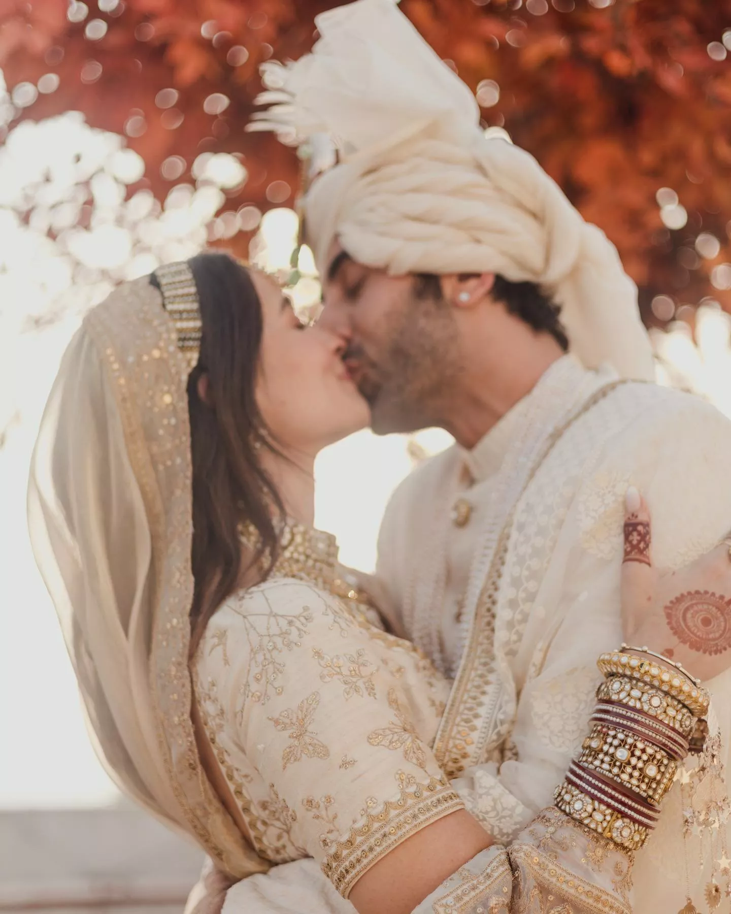 صور وفيديوهات حفل زفاف عليا بهات ورانبير كابور في الهند