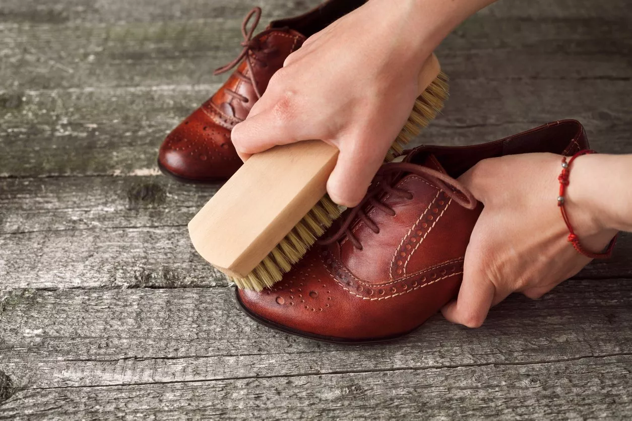 كيفية تنظيف الأحذية في المنزل. مهما كان نوعها، المهمة ليست صعبة!