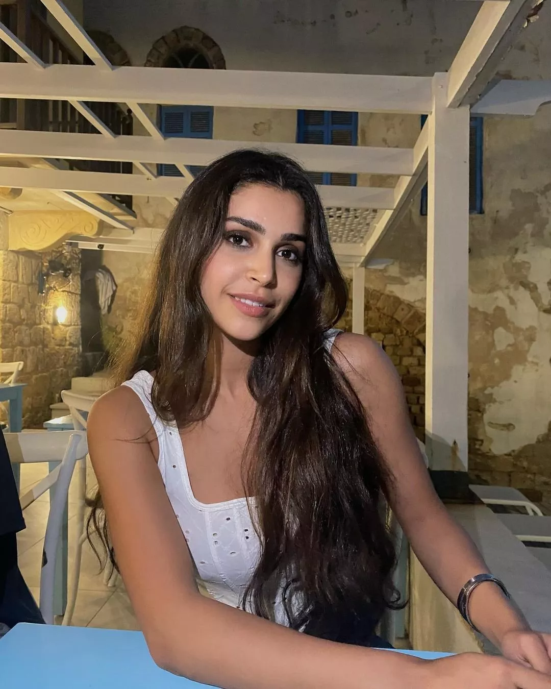 ياسمينا زيتون تفوز بلقب ملكة جمال لبنان لعام 2022
