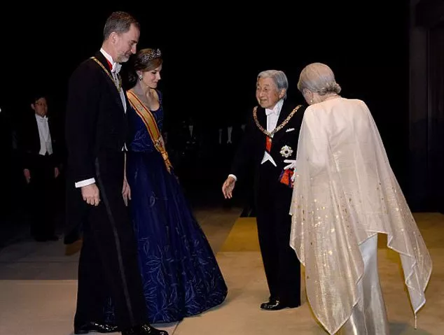 كلّ إطلالات الملكة ليتيزيا خلال جولتها في اليابان