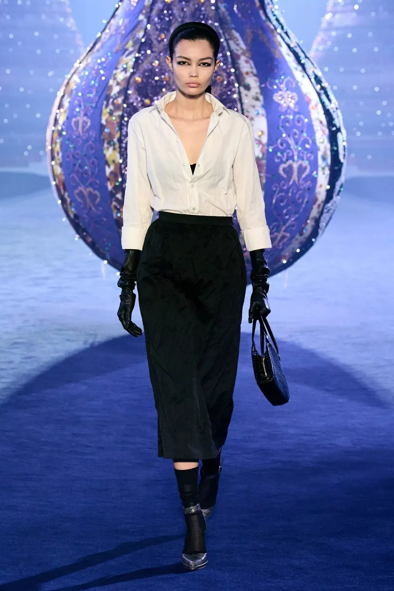 مجموعة Dior لخريف وشتاء 2023-2024 تحاكي الأنوثة، التمرّد، القوّة والرقّة