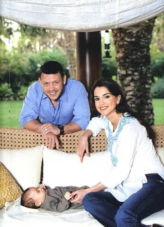 علاقة الملكة رانيا والملك عبدالله الثاني... أجمل الصور عبر السنين