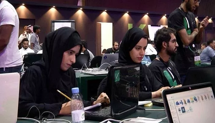 4 نساء سعوديات يفزن بالمركز الأول في مسابقة هاكاثون الحج!