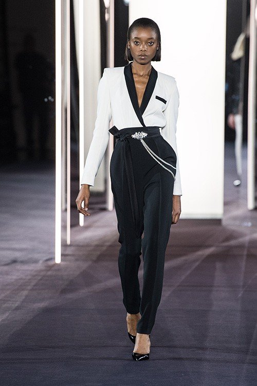 عرض أزياء Azzaro لربيع 2018