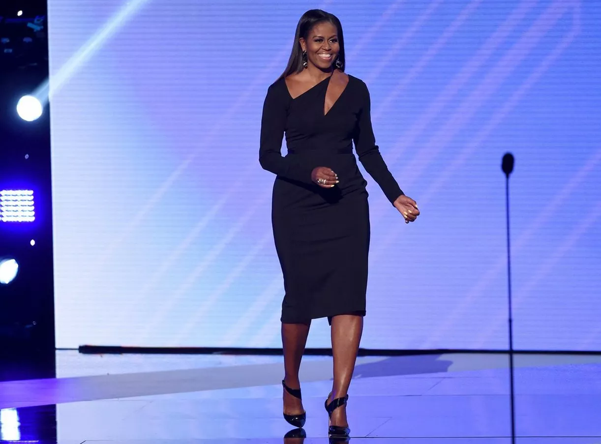 Michelle Obama  في أوّل إطلالة رسميّة لها بعيداً عن لقب السيّدة الأولى تفوق كلّ التوقّعات