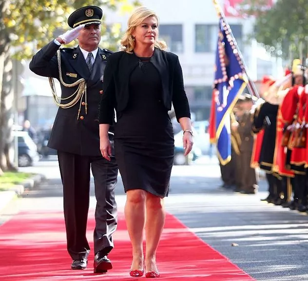 من هي كوليندا غرابار كيتاروفيتش، رئيسة كرواتيا التي خطفت الأنظار في مونديال روسيا؟