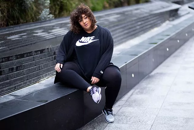 Nike تدعم المرأة المحجّبة والممتلئة من خلال إطلاق ملابس رياضيّة خاصّة
